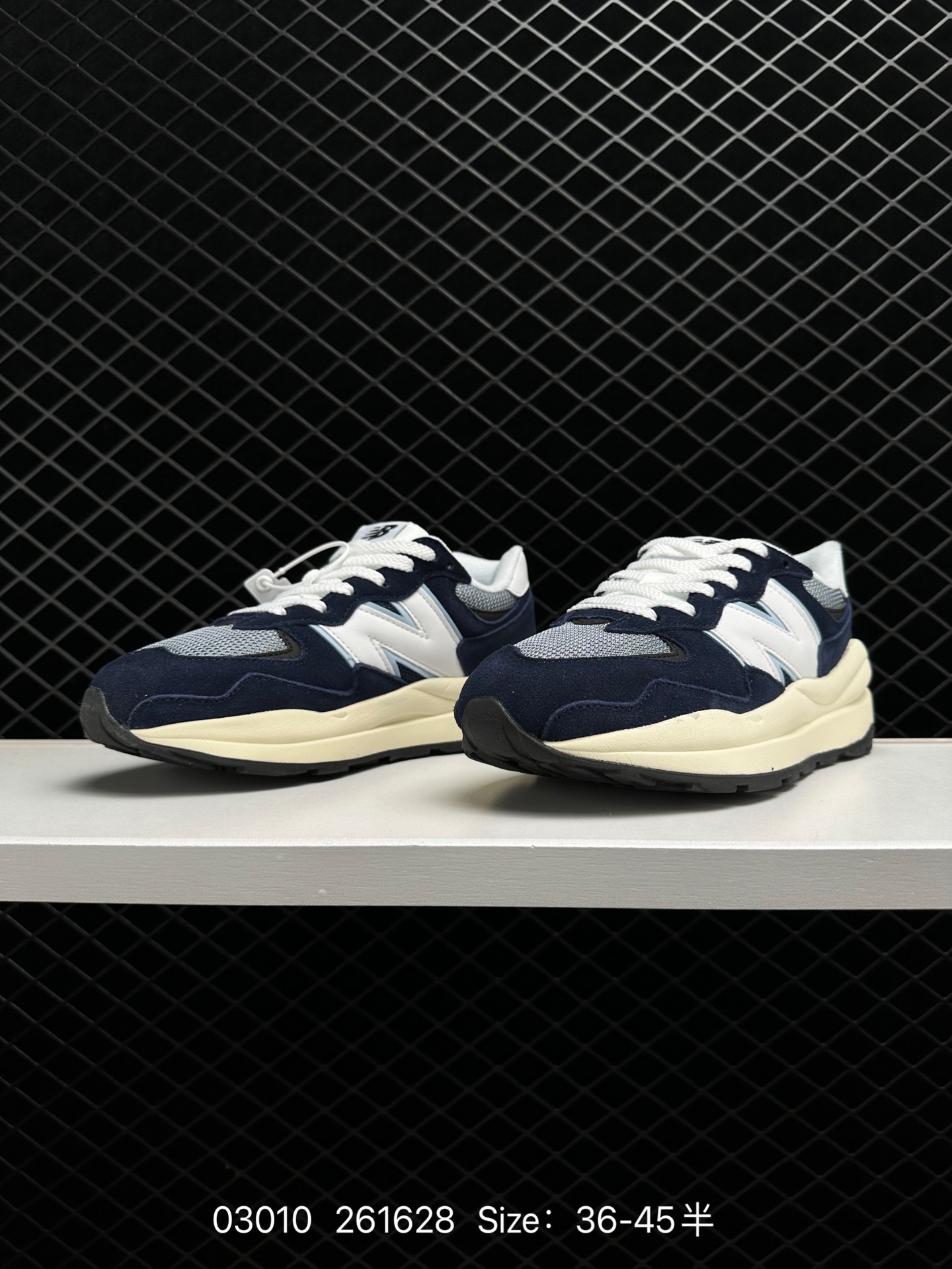 New Balance   M5740LT1